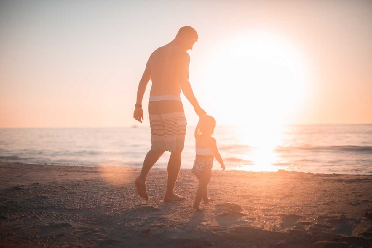 father-daughter-beach-1-1-1
